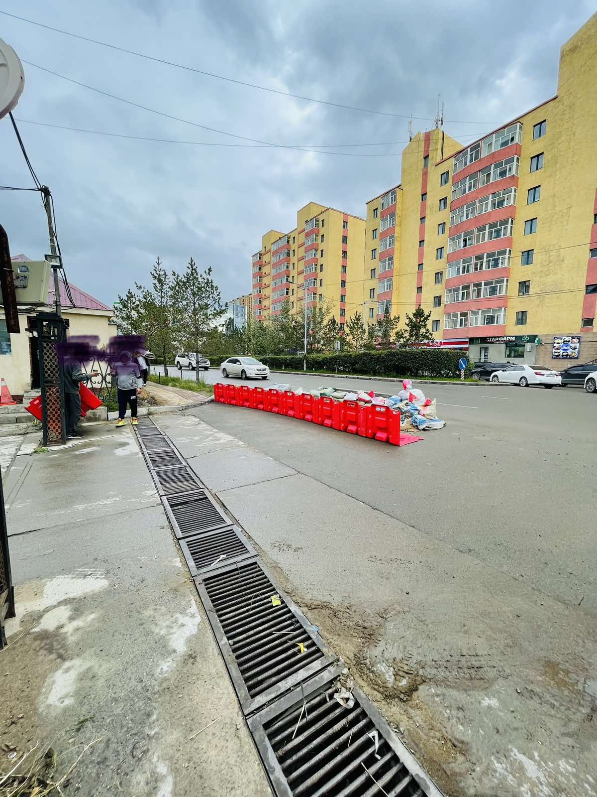 Үерийн хаалт