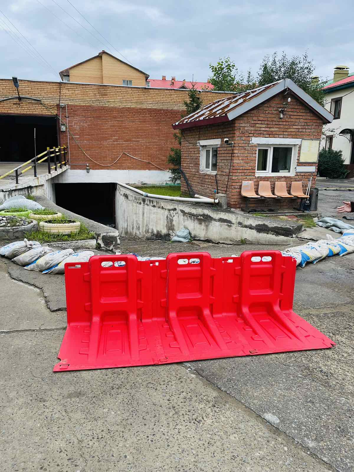 Үерийн хаалт