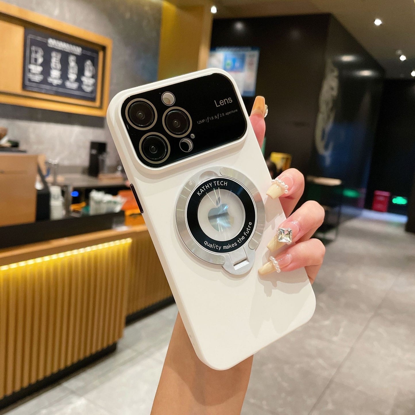 Камерийн хамгаалалттай iPhone кэйс