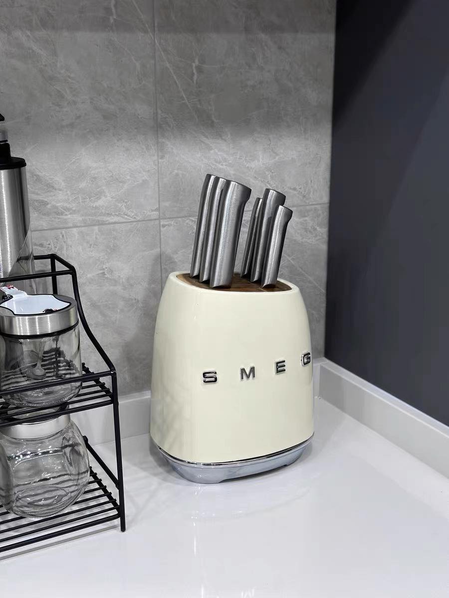 Smeg брэндийн ширмэн тогоо болон ган хутганы ком