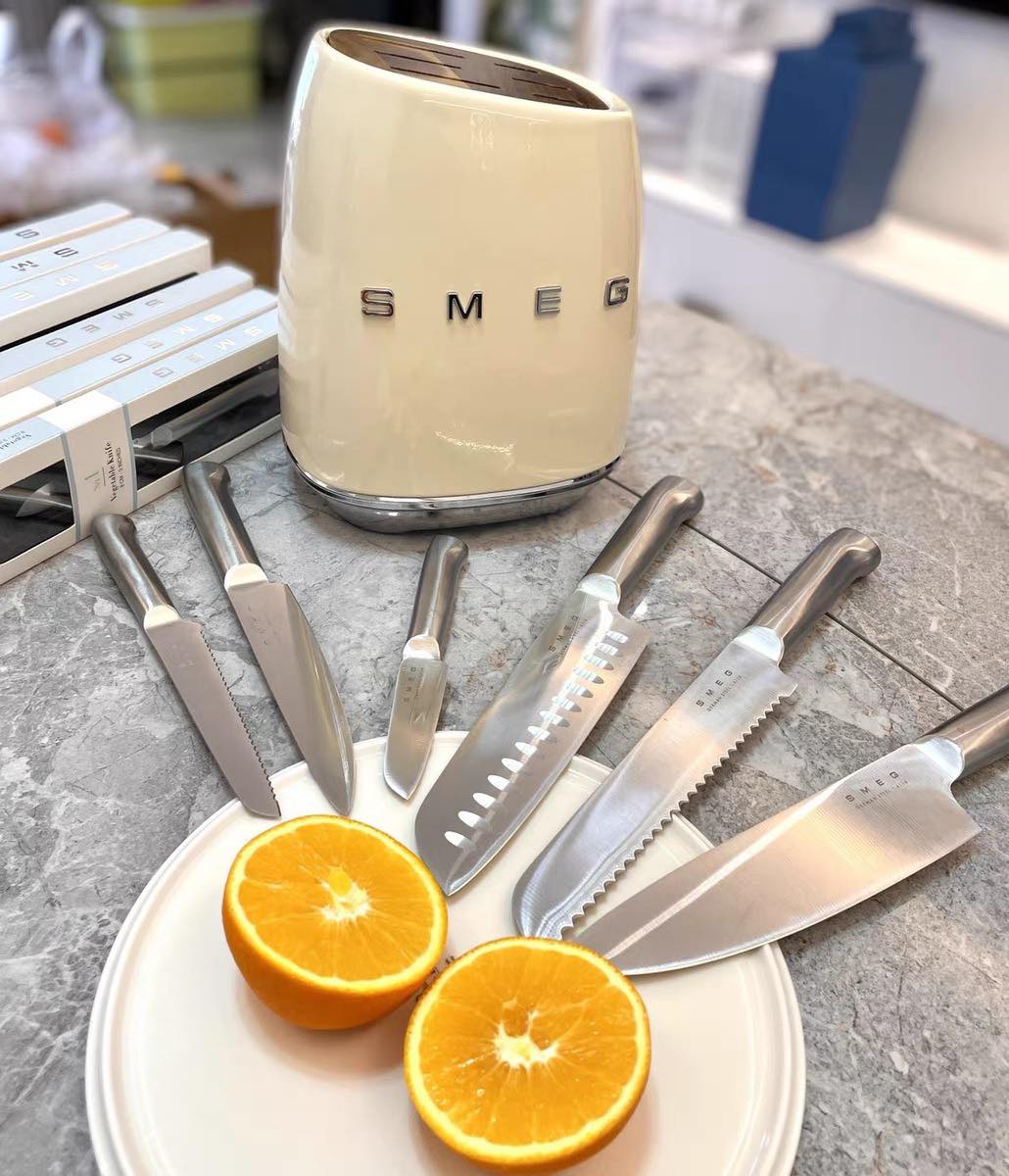 Smeg брэндийн ширмэн тогоо болон ган хутганы ком