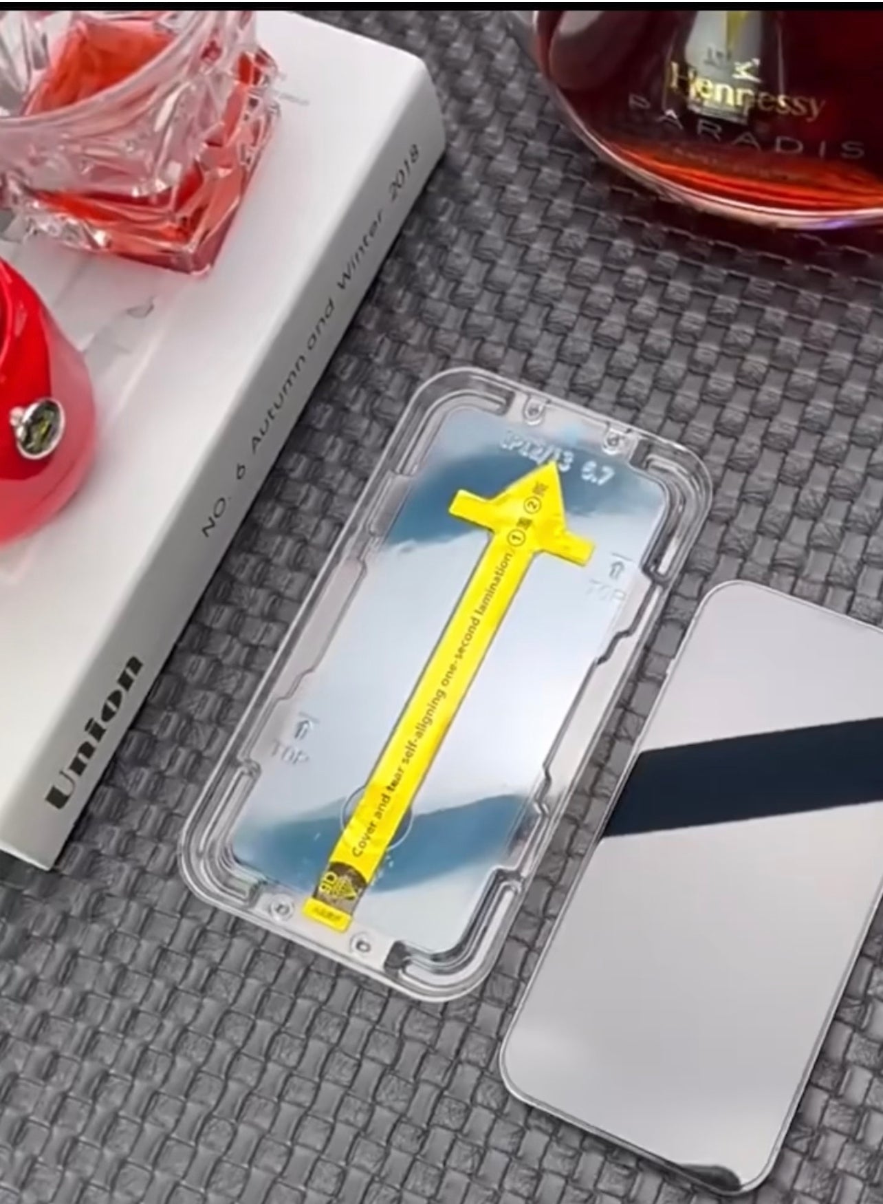iPhone дэлгэцийн наалт